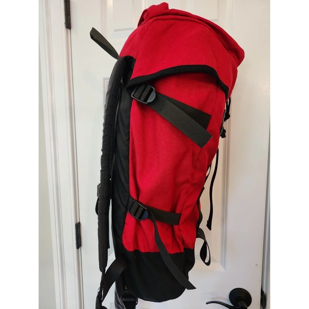 REI vintage red